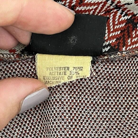 Vintage 1970s Women's Retro Collared Button Up Plaid Red Blue Long Sleeve Shirt - Picture 4 of 11